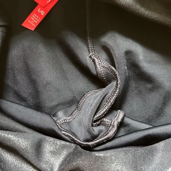 Spanx Faux Leather Moto Leggings Womens Size Large Black Biker Grunge Goth Emo - Picture 6 of 8